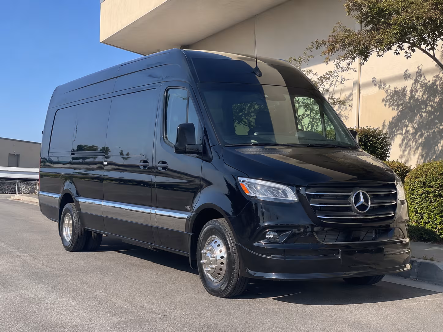 bus rental options for mount pleasant trips