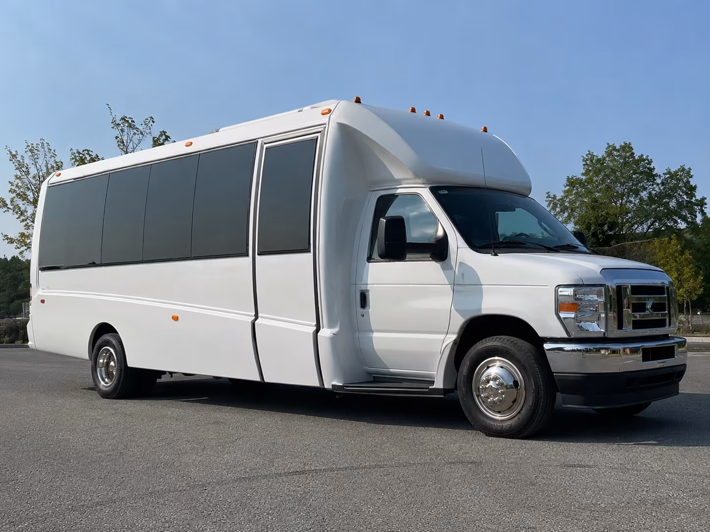 bus rentals for mount pleasant bachelorette groups heading to king street