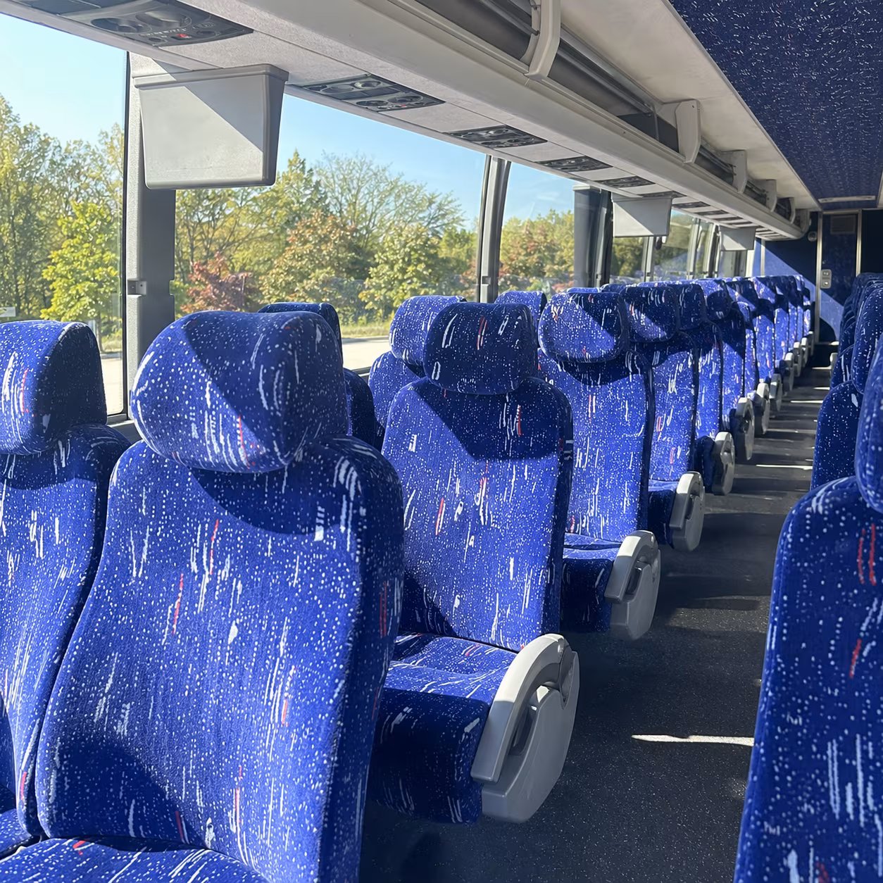charter buses for patriots point and harbor field trips in mount pleasant
