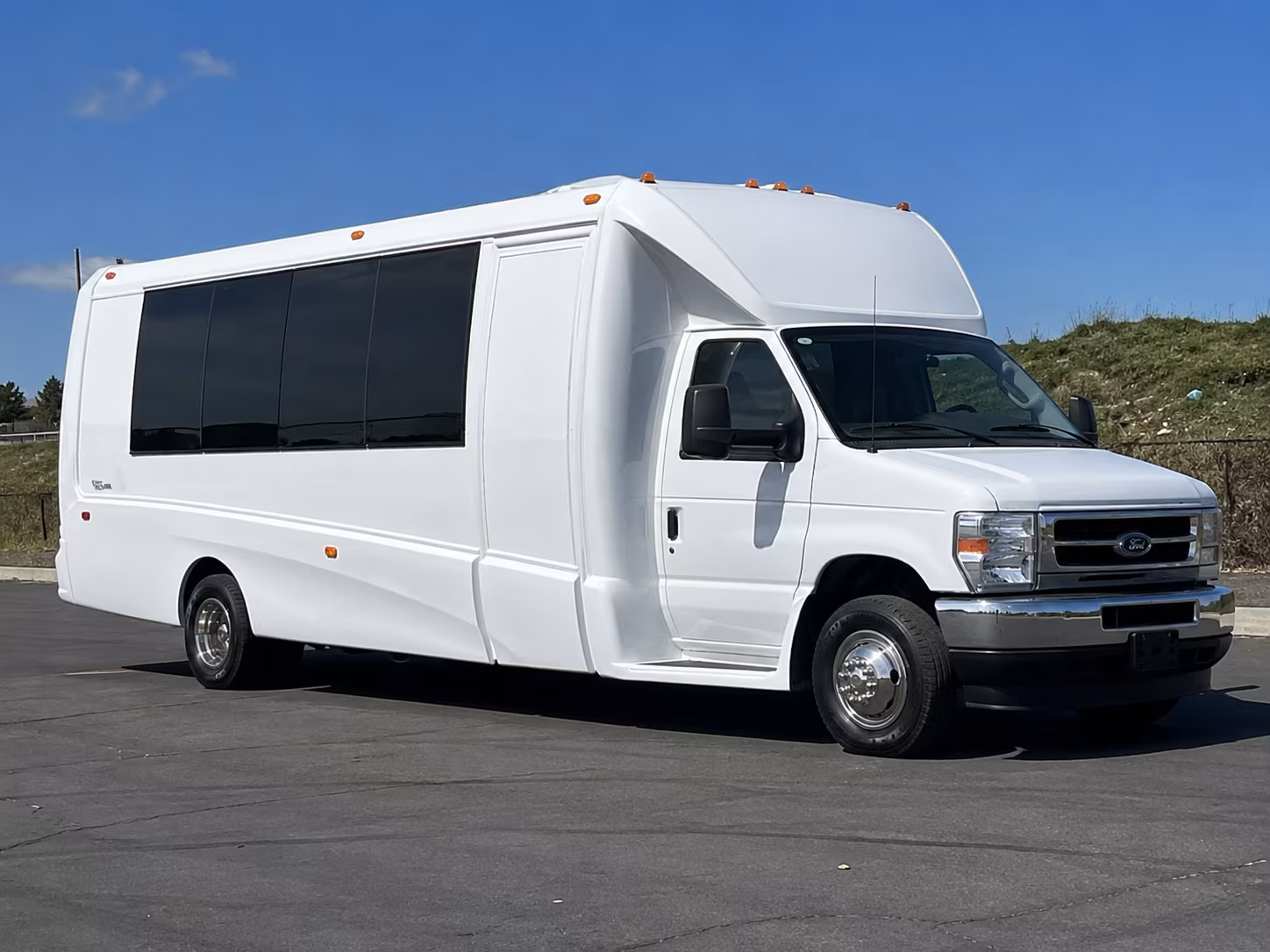 party buses for bachelorette wine tours around mount pleasant and charleston